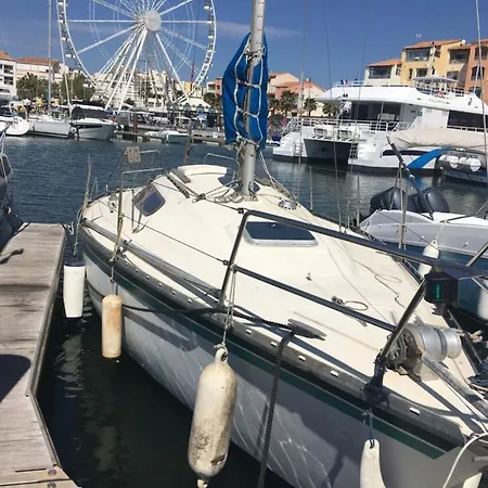 Ботель Bateau
