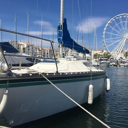 Bateau Ботель Агд