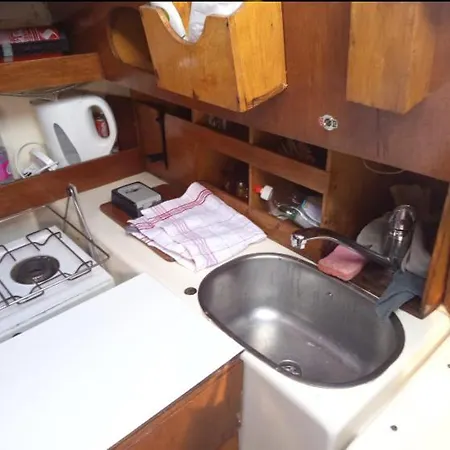 Bateau Ботель *